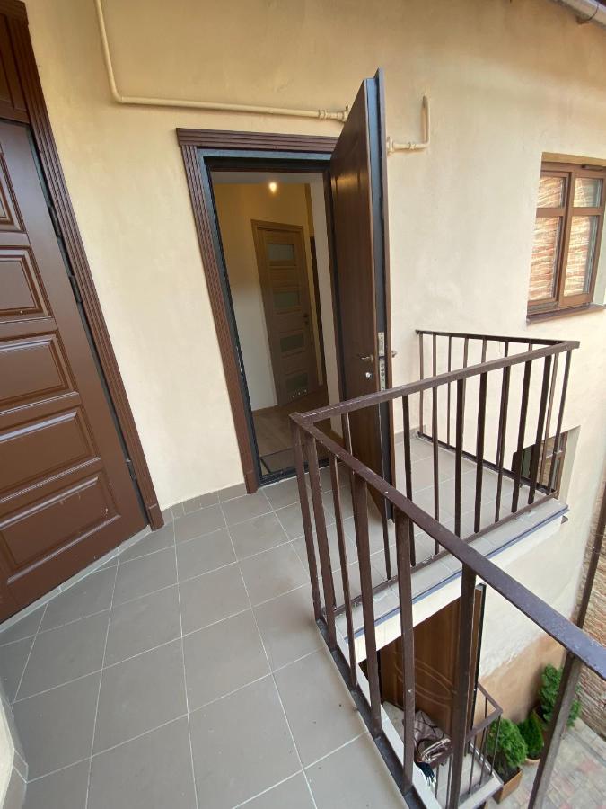 Yaroslav Osmomysl Square Apartments Lviv Exterior photo
